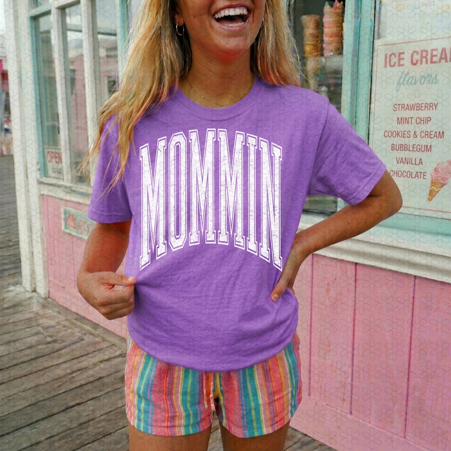 Mommin (Multiple Color Options) Completed Tee
